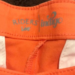 Brand new women’s capris never worn. No tags